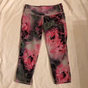 ATHLETA Bloom Chaturanga Crop Capri Yoga, Work Out, Leggings